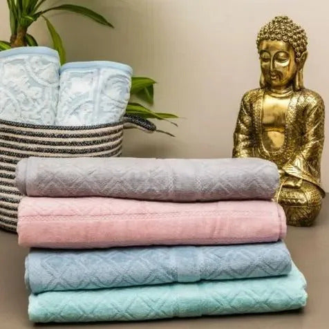 Premium Velour Diamond Design Jacquard Bath Towel
